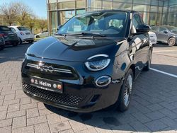 Schwarz Gebraucht 2023 Fiat 500e Icon Kleinwagen | 19.250 € (Etwas zu teuer)