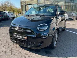 Schwarz Gebraucht 2023 Fiat 500e Icon Kleinwagen | 19.250 € (Teuer)