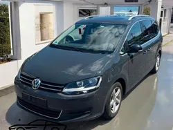 Grau Gebraucht 2019 VW Sharan Van / Kleinbus | 18.490 € (Teuer)