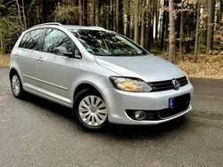 Silber Gebraucht 2011 VW Golf Plus Comfortline Van / Kleinbus | 5.999 € (Fairer Preis)