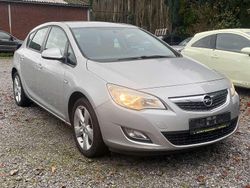 Argonsilber Gebraucht 2010 Opel Astra Edition Limousine | 3.950 € (Fairer Preis)