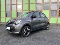 Grau Gebraucht 2018 Renault Twingo LIMITED Kleinwagen | 5.800 € (Fairer Preis)