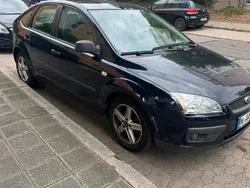 Schwarz Gebraucht 2006 Ford Focus Limousine | 2.790 € (Guter Preis)