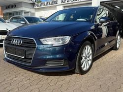 Blau Gebraucht 2019 Audi A3 Sportback Design Kleinwagen | 16.498 € (Guter Preis)