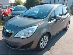 Grau Gebraucht 2012 Opel Meriva Van / Kleinbus | 7.200 € (Fairer Preis)