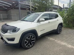 Weiß Gebraucht 2018 Jeep Compass SUV | 18.990 € (Etwas zu teuer)