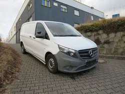 Weiß Gebraucht 2021 Mercedes Vito Van / Kleinbus | 13.875 €