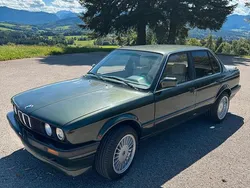 Grün Gebraucht 1989 BMW 318 Limousine | 9.999 €