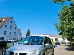 Silber Gebraucht 2007 Renault Mégane II Kleinwagen | 1.800 € (Fairer Preis)