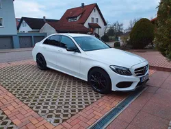 Weiß Gebraucht 2015 Mercedes C220 AMG line Limousine | 20.999 €