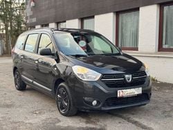 Schwarz Gebraucht 2017 Dacia Lodgy Ambiance Van / Kleinbus | 7.990 € (Fairer Preis)