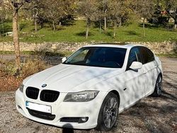 Weiß Gebraucht 2008 BMW 330 Limousine | 9.700 € (Guter Preis)