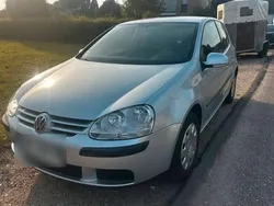 Grau Gebraucht 2004 VW Golf V Coupé | 2.500 € (Fairer Preis)