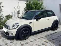 Weiß Gebraucht 2012 Mini Cooper Chili Kleinwagen | 4.950 € (Guter Preis)