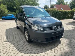Schwarz Gebraucht 2014 VW Caddy Trendline Van / Kleinbus | 5.799 € (Fairer Preis)