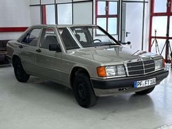 Silber Gebraucht 1991 Mercedes 190 Limousine | 8.000 €