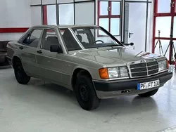 Silber Gebraucht 1991 Mercedes 190 Limousine | 8.000 €