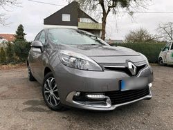 Grau Gebraucht 2012 Renault Mégane GrandTour Kombi | 6.500 €
