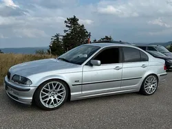 Silber Gebraucht 1999 BMW 323 Limousine | 4.200 € (Teuer)