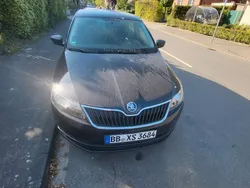 Schwarz Gebraucht 2013 Skoda Rapid Active Limousine | 6.299 € (Fairer Preis)