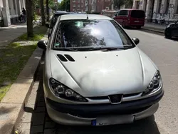 Silber Gebraucht 2003 Peugeot 206 Kleinwagen | 2.100 € (Teuer)