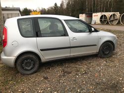 Silber Gebraucht 2008 Skoda Roomster Van / Kleinbus | 499 €