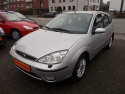 Silber Gebraucht 2000 Ford Focus Limousine | 1.299 € (Guter Preis)