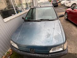 Grün Gebraucht 1995 Peugeot 306 Limousine | 400 €