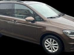 Braun Gebraucht 2016 VW Touran Comfortline Van / Kleinbus | 15.200 € (Guter Preis)