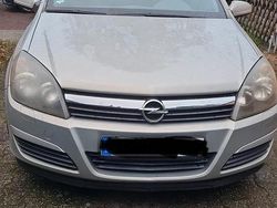Grau Gebraucht 2005 Opel Astra Kleinwagen | 900 €