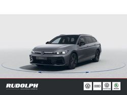 Grau Neu 2025 VW Passat R-line Kombi | 71.890 €