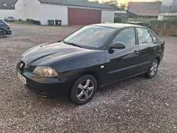Schwarz Gebraucht 2010 Seat Cordoba Limousine | 2.200 €
