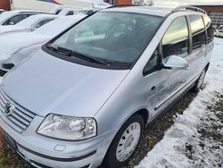 Grau Gebraucht 2007 VW Sharan Van / Kleinbus | 3.799 € (Etwas zu teuer)