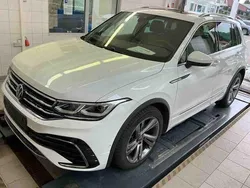 Pure white Gebraucht 2022 VW Tiguan R-line SUV | 35.490 € (Guter Preis)