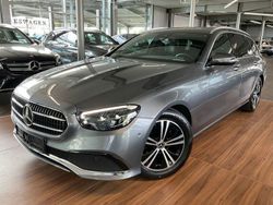 Grau Gebraucht 2023 Mercedes E200 Avantgarde Limousine | 36.490 € (Fairer Preis)