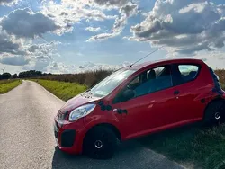 Rot Gebraucht 2014 Citroën C1 Kleinwagen | 2.500 €