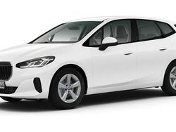 Weiß Gebraucht 2024 BMW 218 Active Tourer Luxury Line Van / Kleinbus | 34.795 € (Fairer Preis)