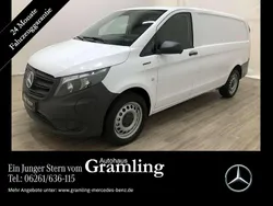 Weiß Gebraucht 2023 Mercedes e-Vito Van / Kleinbus | 28.898 € (Fairer Preis)