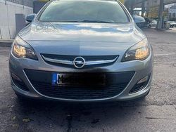 Grau Gebraucht 2012 Opel Astra Kombi | 5.900 € (Guter Preis)