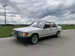 Weiß Gebraucht 1985 Mercedes 190 Limousine | 10.500 €