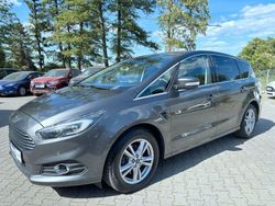Grau Gebraucht 2017 Ford S-MAX Titanium Van / Kleinbus | 16.490 € (Fairer Preis)