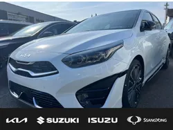 Weiß Gebraucht 2025 Kia Ceed GT-Line Limousine | 29.990 € (Fairer Preis)