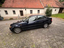 Blau Gebraucht 2002 BMW 316 Limousine | 1.500 €