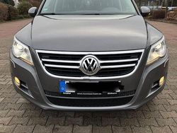 Grau Gebraucht 2011 VW Tiguan Team SUV | 9.400 € (Fairer Preis)