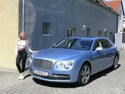 Eisblaumet. Gebraucht 2014 Bentley Flying Spur Limousine | 67.800 €