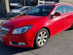 Power rot Gebraucht 2012 Opel Insignia Sport Kombi | 1.990 € (Guter Preis)