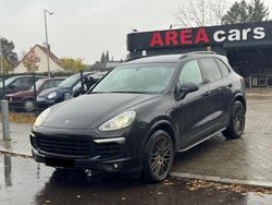 Tiefschwarzmetallic Gebraucht 2017 Porsche Cayenne Platinum Edition SUV | 39.900 € (Teuer)