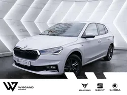 Moonweiß perleffekt Gebraucht 2025 Skoda Fabia Drive Kleinwagen | 20.669 € (Fairer Preis)