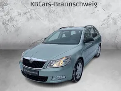 Blau Gebraucht 2010 Skoda Octavia Ambiente Kombi | 4.600 € (Guter Preis)