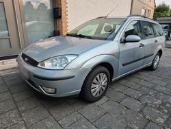 Silber Gebraucht 2004 Ford Focus Kombi | 900 € (Superpreis)